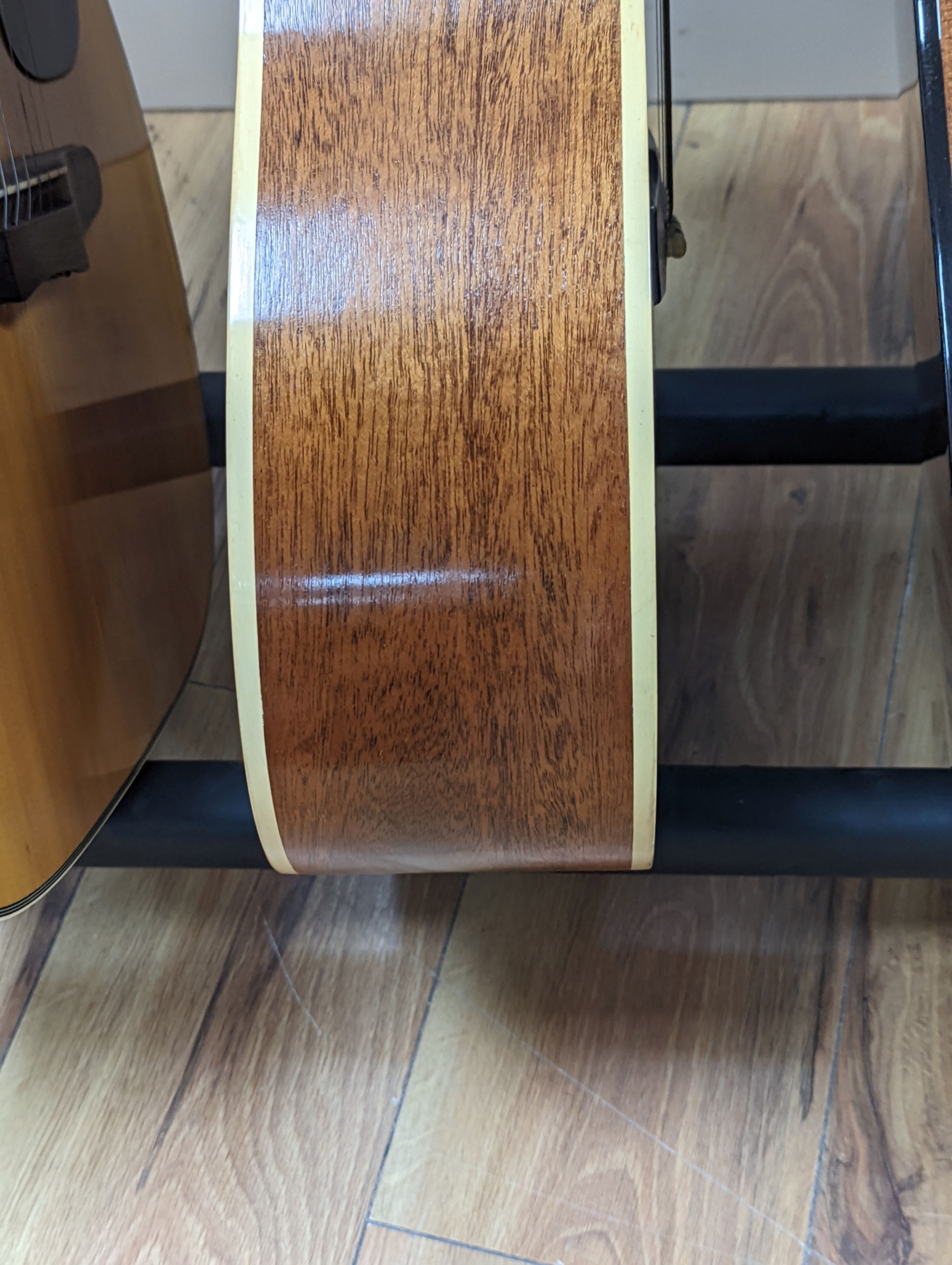 A Gibson acoustic guitar in hard case, serial no. 430 862